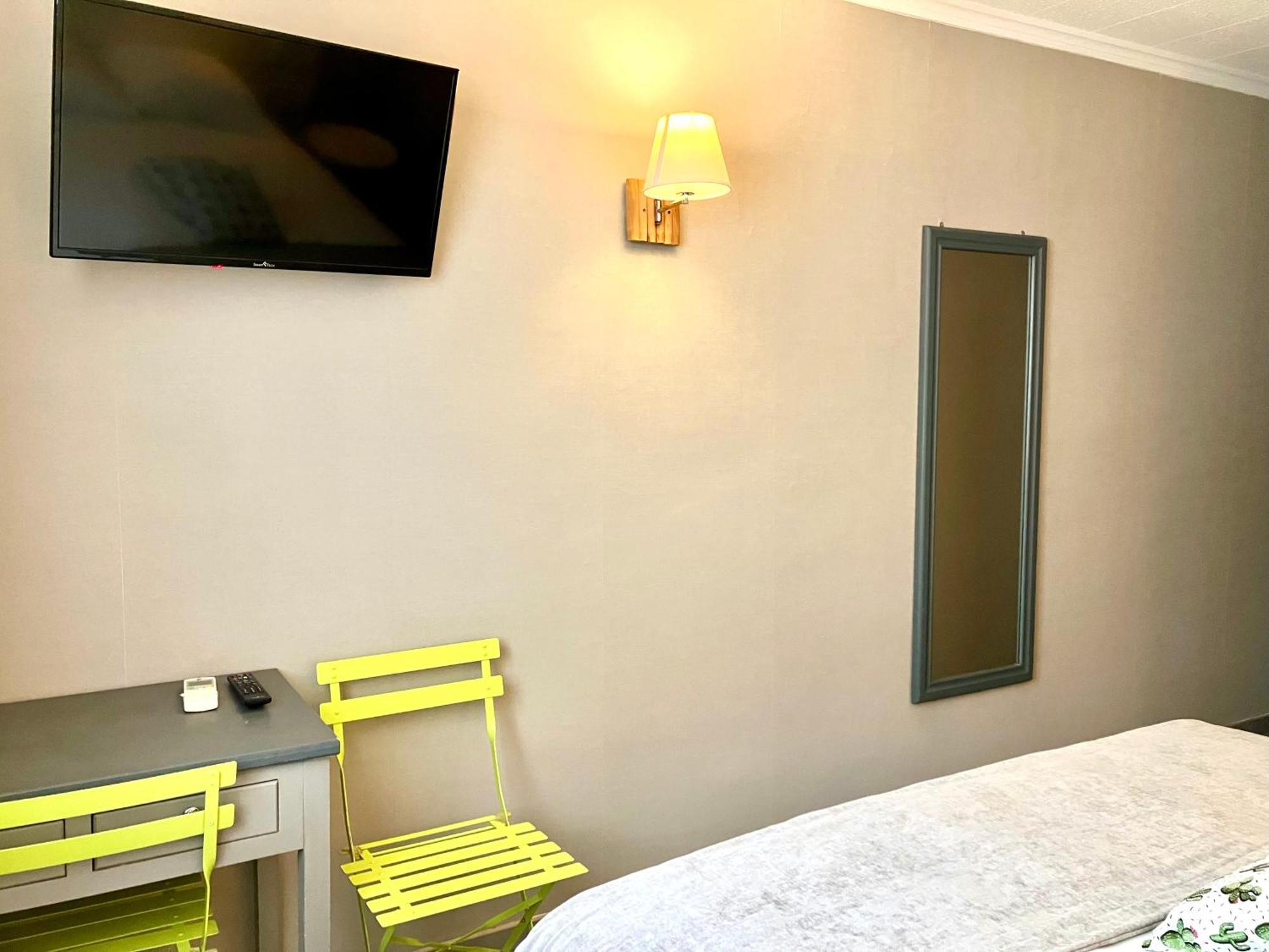 Hotel Lou Marques Saintes-Maries-de-la-Mer Dış mekan fotoğraf